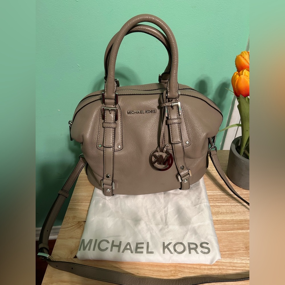 Michael Kors Elegant Gray Women's Bag